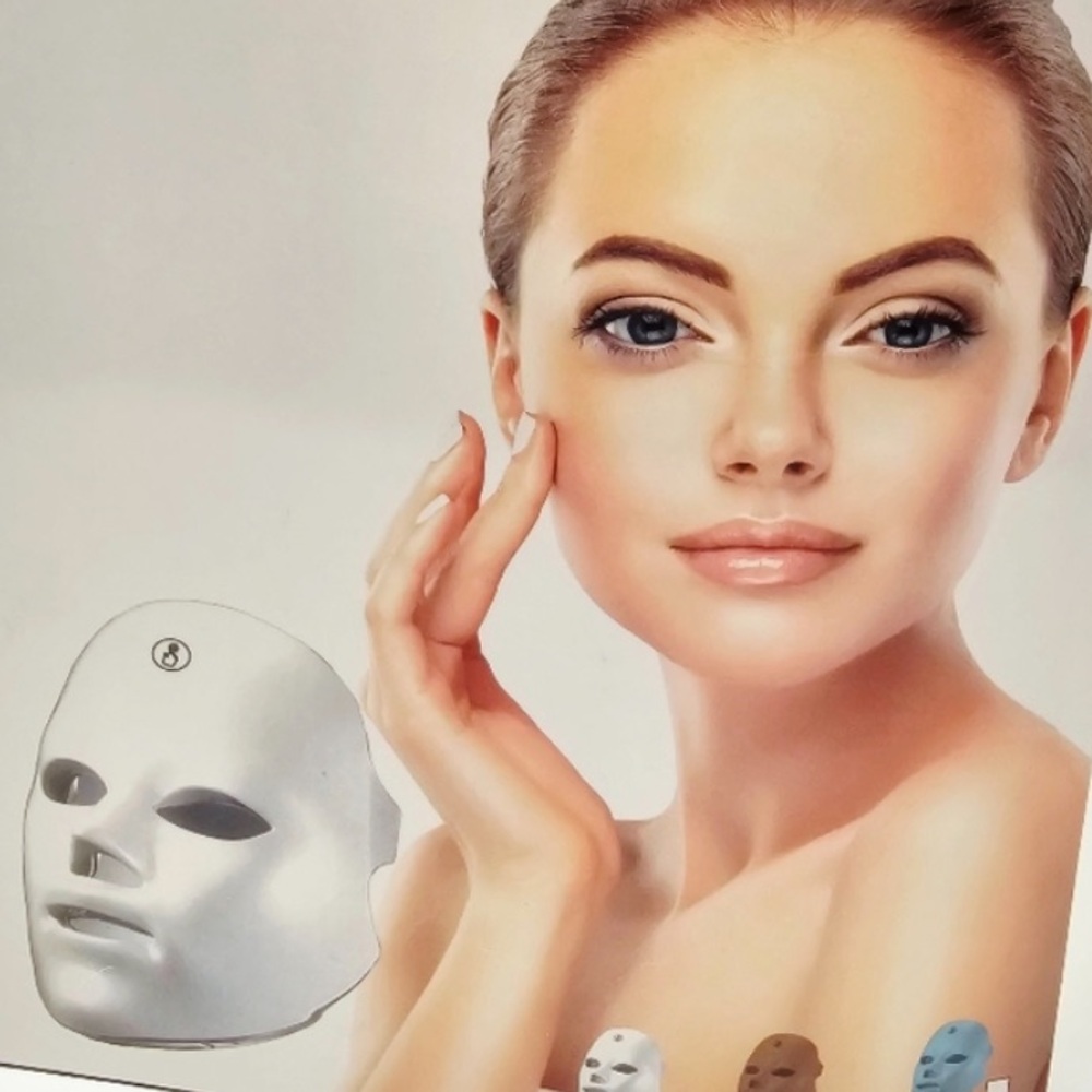 LED Light Therapy Facial Mask for Women Skincare - White - Picture 2 of 6